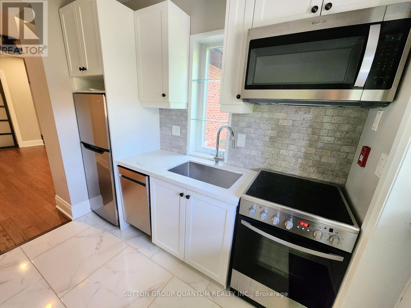 2 - 28 Boustead Avenue, Toronto, Ontario M6R 1Y9 - Photo 7 - W13674756
