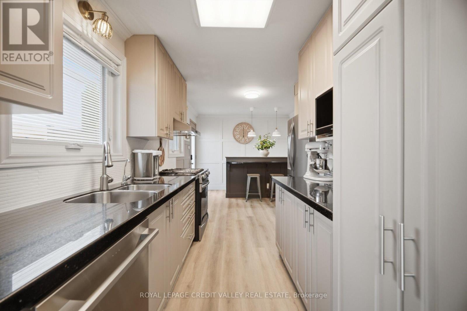 250 Archdekin Drive, Brampton (Madoc), Ontario  L6V 1Z2 - Photo 16 - W13674778