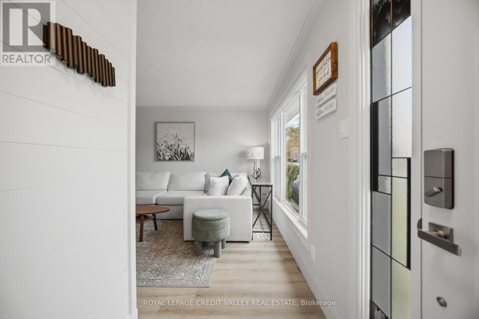 250 Archdekin Drive, Brampton (Madoc), Ontario  L6V 1Z2 - Photo 6 - W13674778