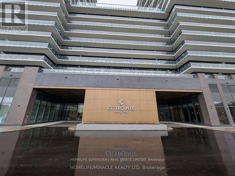 1120 - 15 Skyridge Drive, Brampton, Ontario  L6P 4S3 - Photo 2 - W13674802
