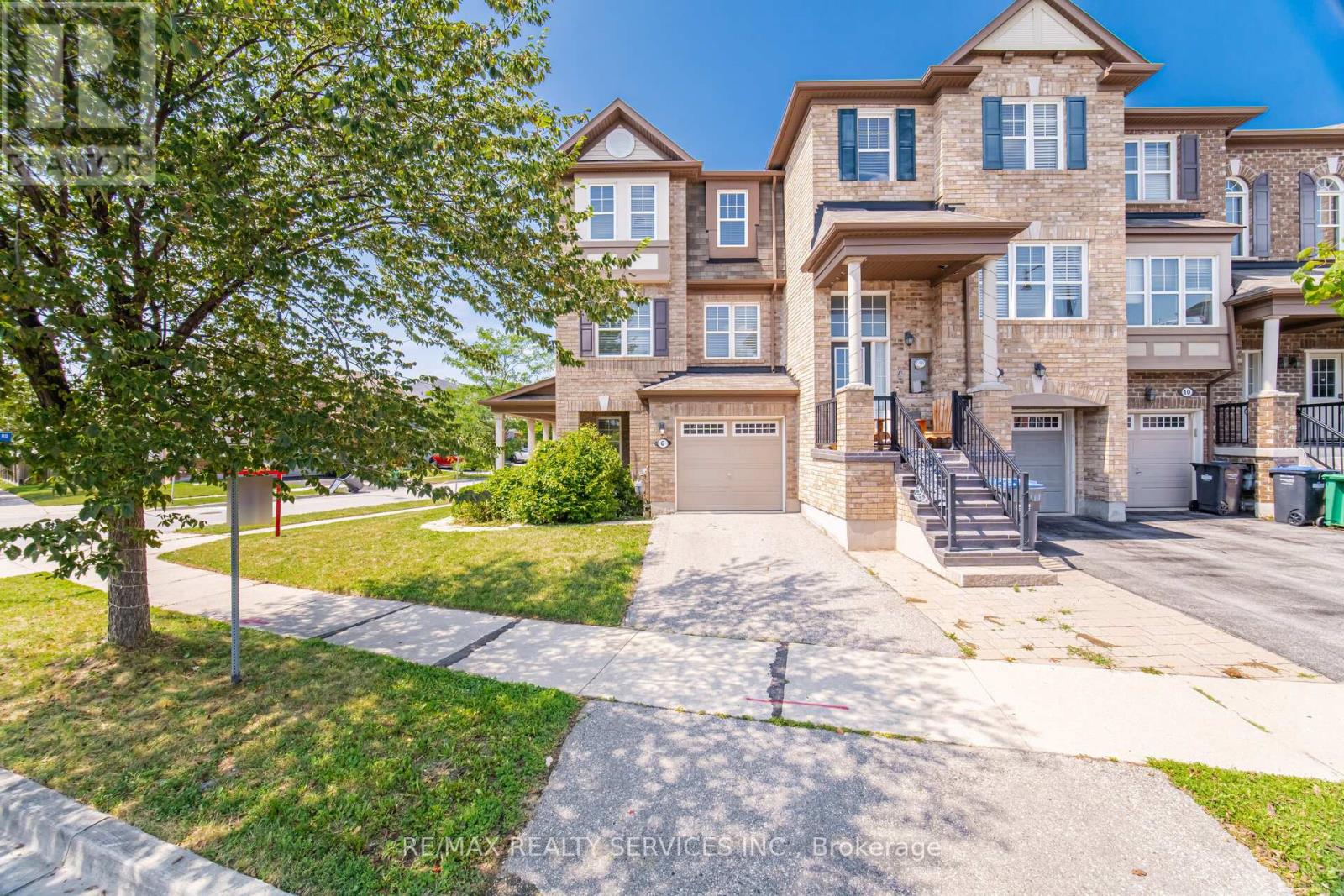 6 Viewforth Road, Brampton, Ontario  L7A 0R2 - Photo 1 - W13674814