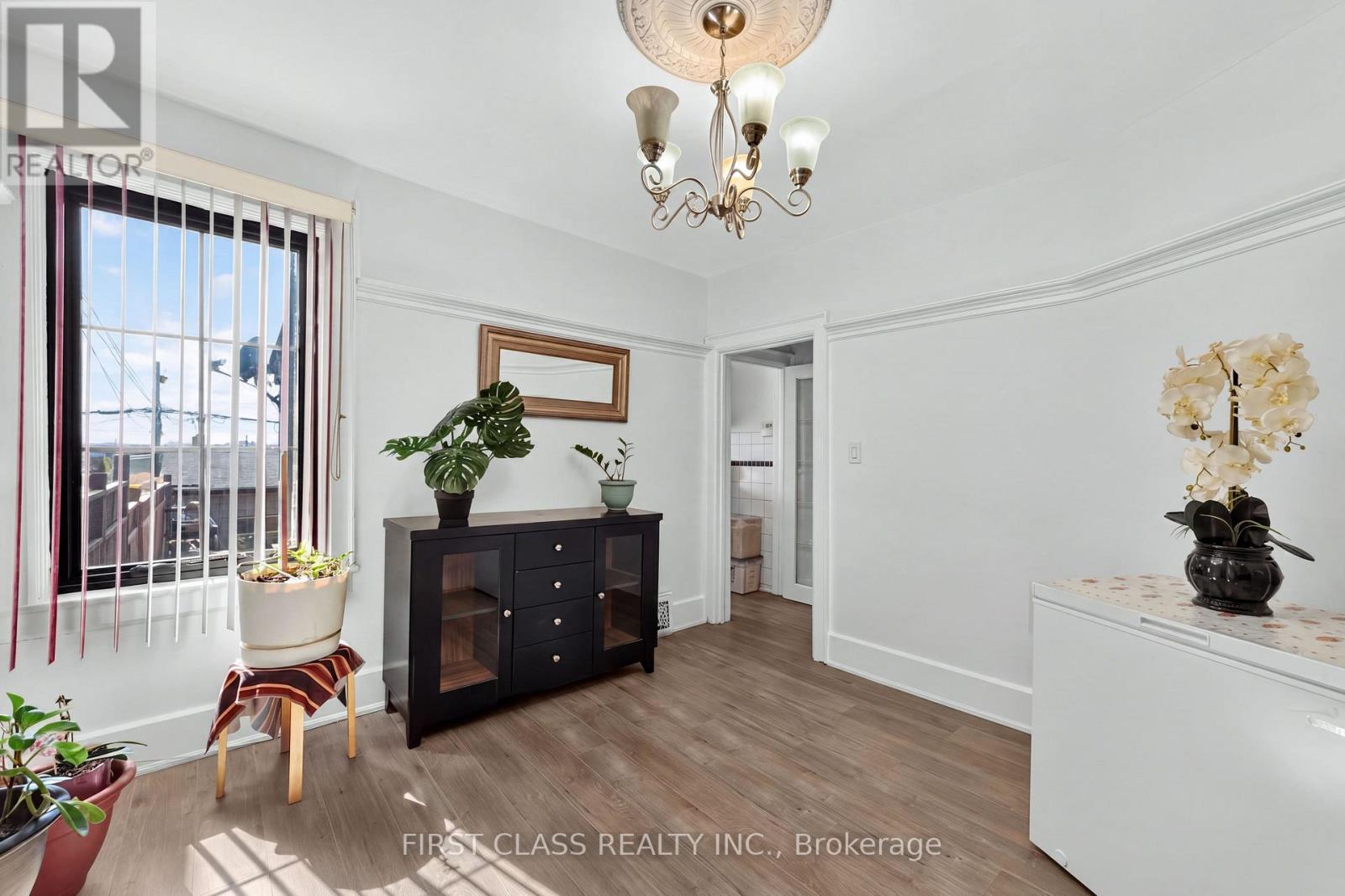 150 Caledonia Road, Toronto, Ontario  M6E 4S7 - Photo 10 - W13674836