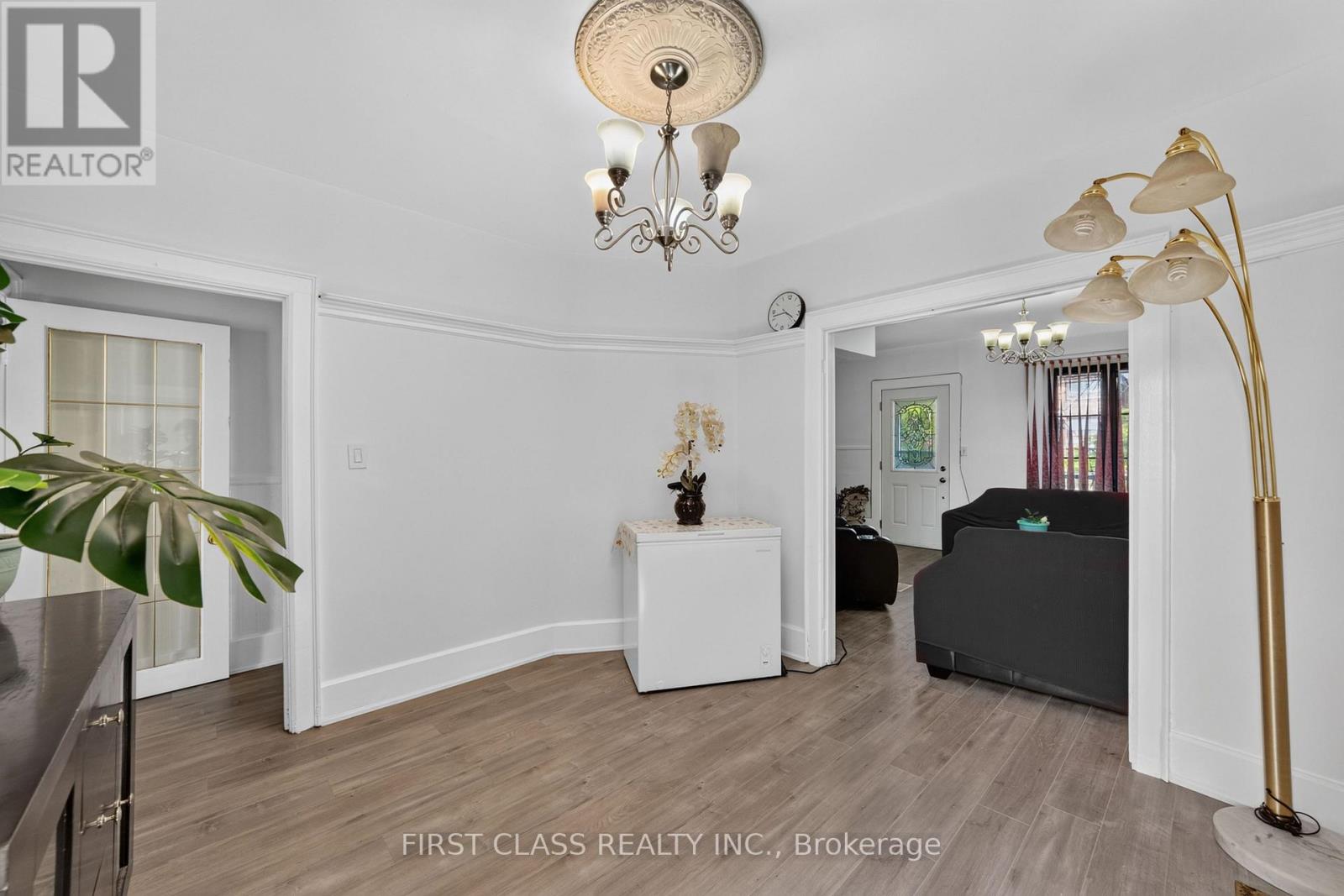 150 Caledonia Road, Toronto, Ontario  M6E 4S7 - Photo 13 - W13674836