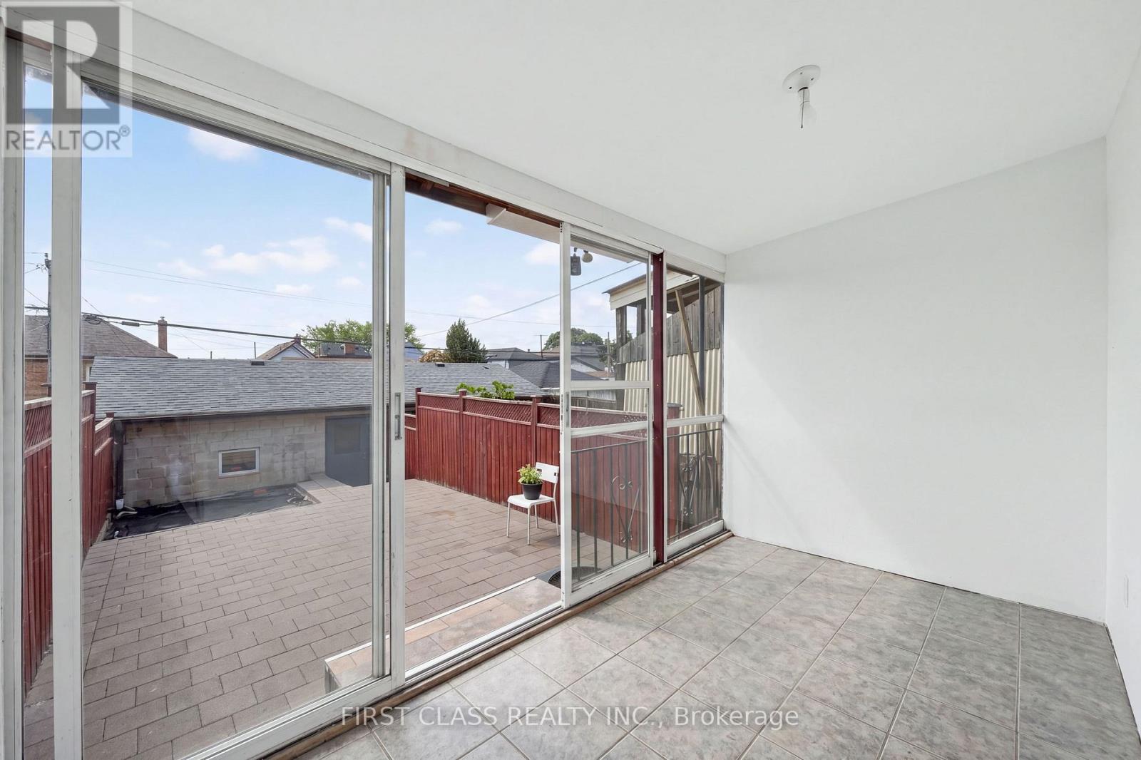 150 Caledonia Road, Toronto, Ontario  M6E 4S7 - Photo 22 - W13674836