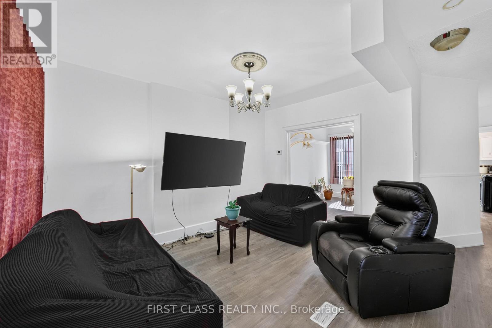 150 Caledonia Road, Toronto, Ontario  M6E 4S7 - Photo 7 - W13674836