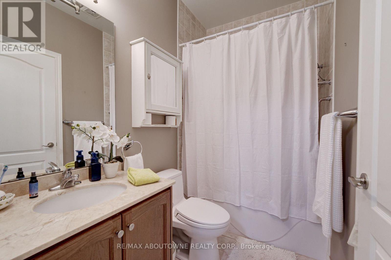 2196 Emily Circle, Oakville, Ontario  L6M 0E5 - Photo 17 - W13674842