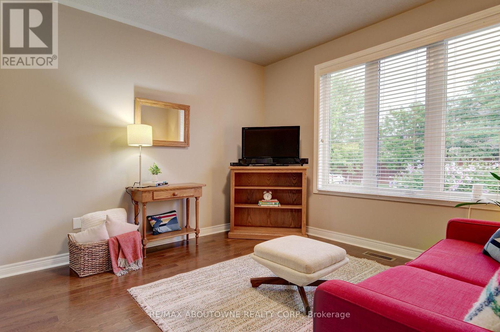 2196 Emily Circle, Oakville, Ontario  L6M 0E5 - Photo 18 - W13674842
