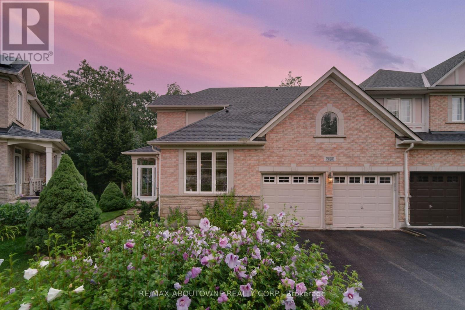 2196 Emily Circle, Oakville, Ontario  L6M 0E5 - Photo 3 - W13674842