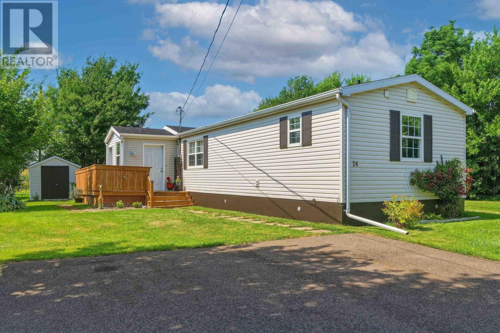 24 Dale Drive, Summerside, Prince Edward Island  C1N 4T4 - Photo 1 - 202620575