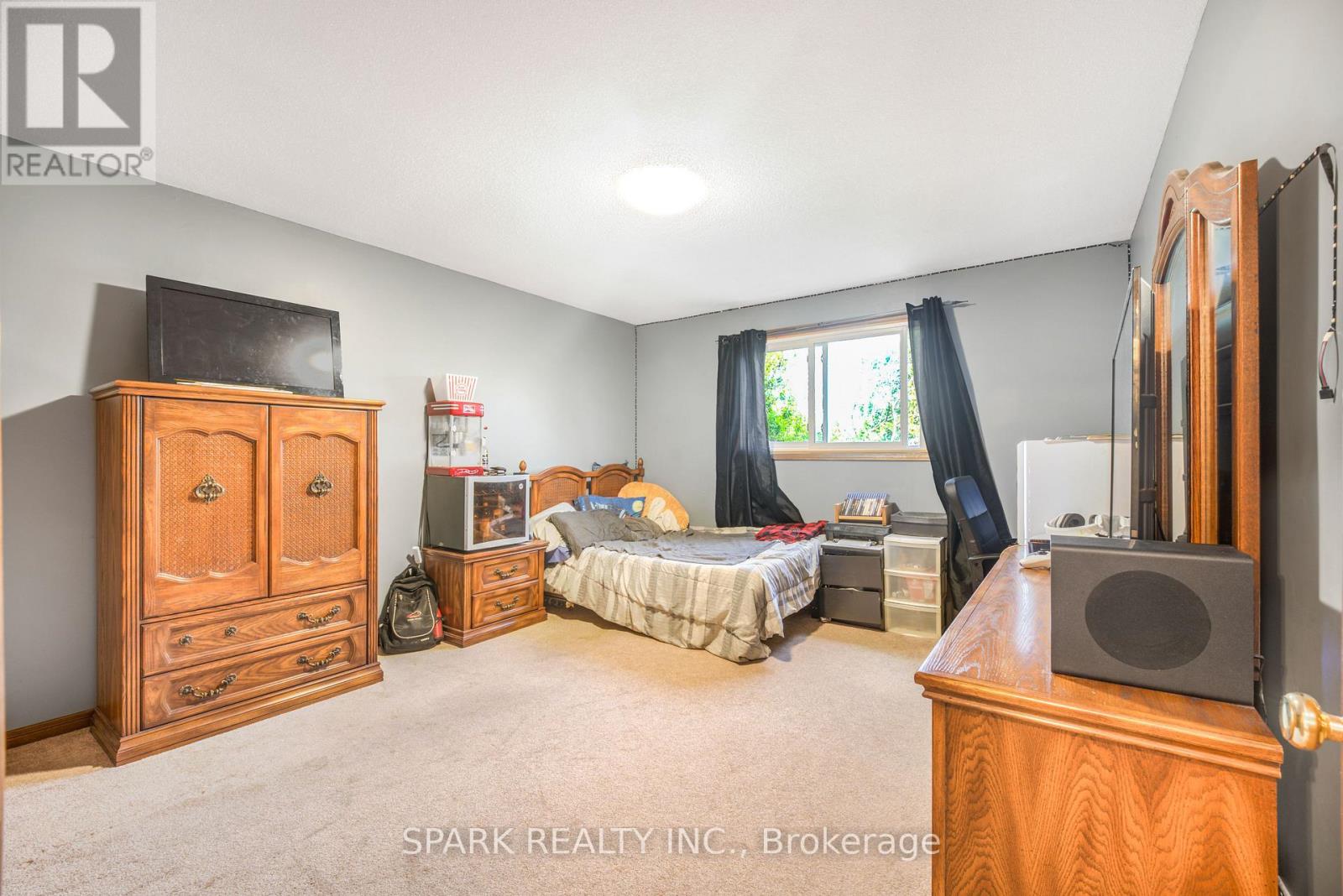 28 Lampman Crescent, Thorold, Ontario  L2V 4K7 - Photo 13 - X13674798