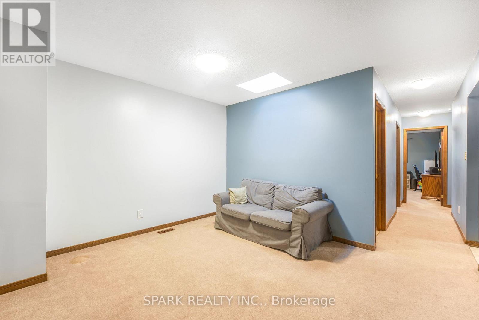28 Lampman Crescent, Thorold, Ontario  L2V 4K7 - Photo 6 - X13674798
