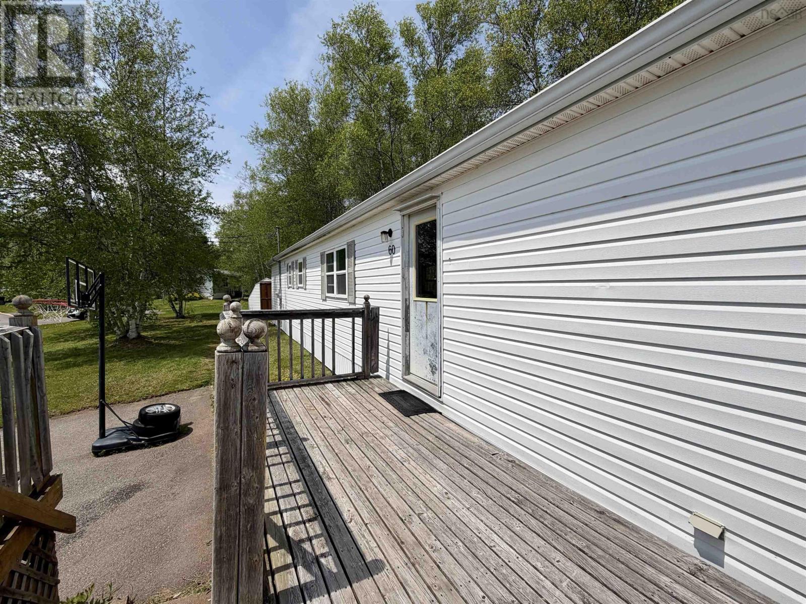 60 Rosewood Drive, Amherst, Nova Scotia  B4H 4S6 - Photo 12 - 202617467