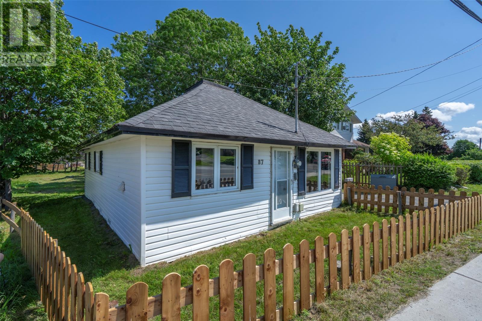 87 Conception Bay Highway, Bay Roberts — photo 3