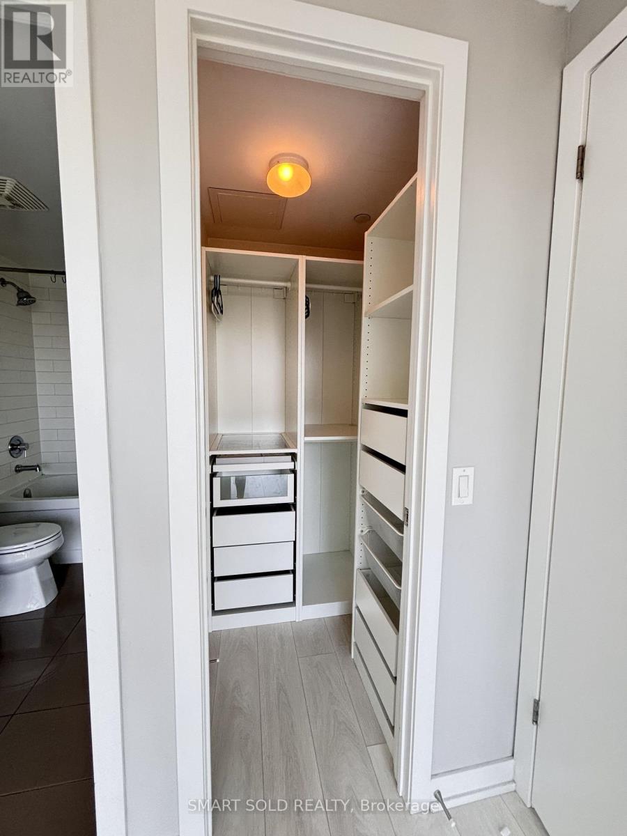 908 - 2212 Lake Shore Boulevard W, Toronto, Ontario  M8V 0C2 - Photo 6 - W13582634