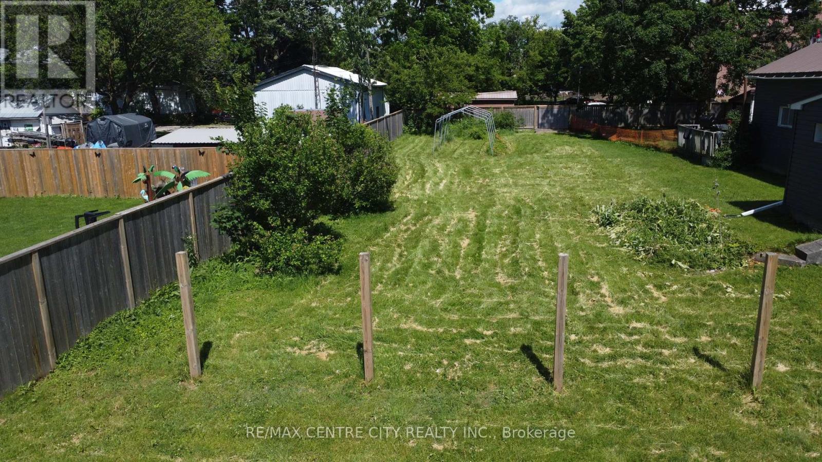 290 Carling Street, South Huron, Ontario  N0M 1S2 - Photo 13 - X13674916