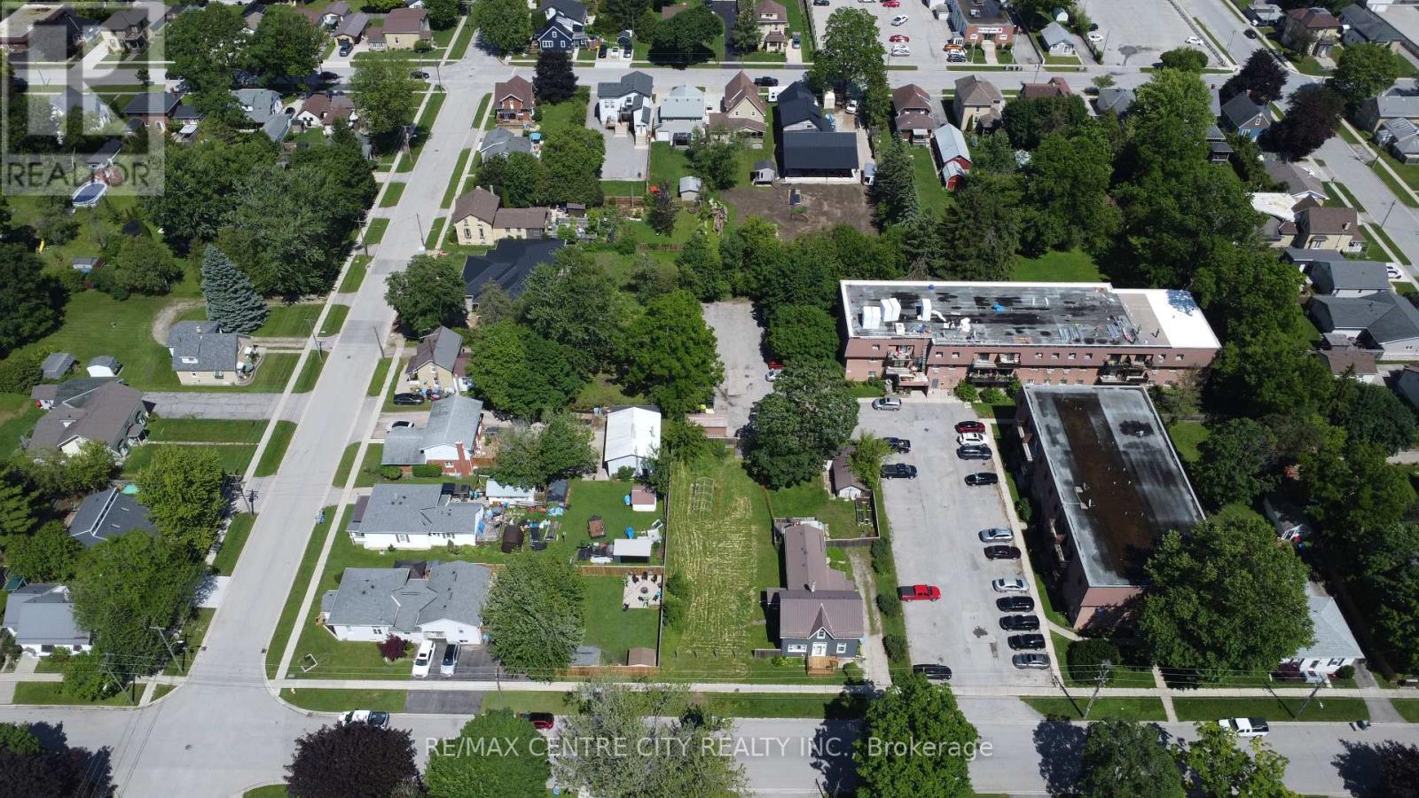 290 Carling Street, South Huron, Ontario  N0M 1S2 - Photo 8 - X13674916