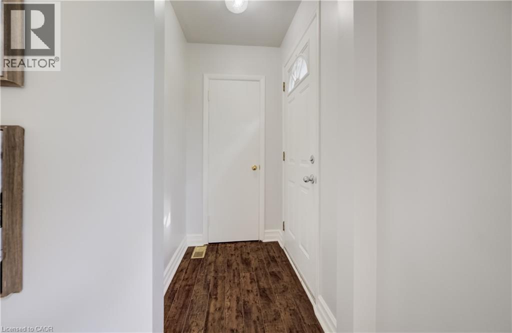 30 Indiana Street, Kitchener, Ontario  N2H 2A5 - Photo 5 - 40853185