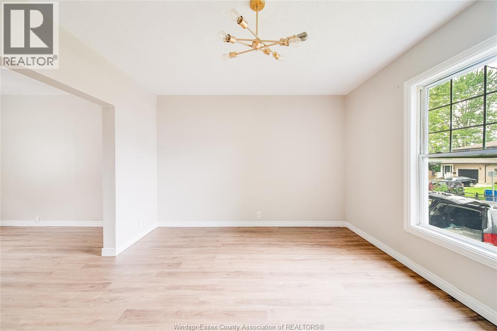 31 Adelaide Street N., Chatham, Ontario  N7M 4K2 - Photo 4 - 26019545