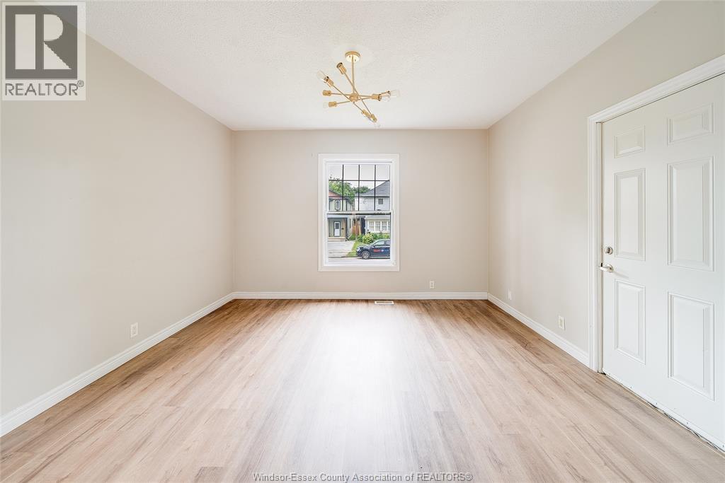 31 Adelaide Street N., Chatham, Ontario  N7M 4K2 - Photo 7 - 26019545