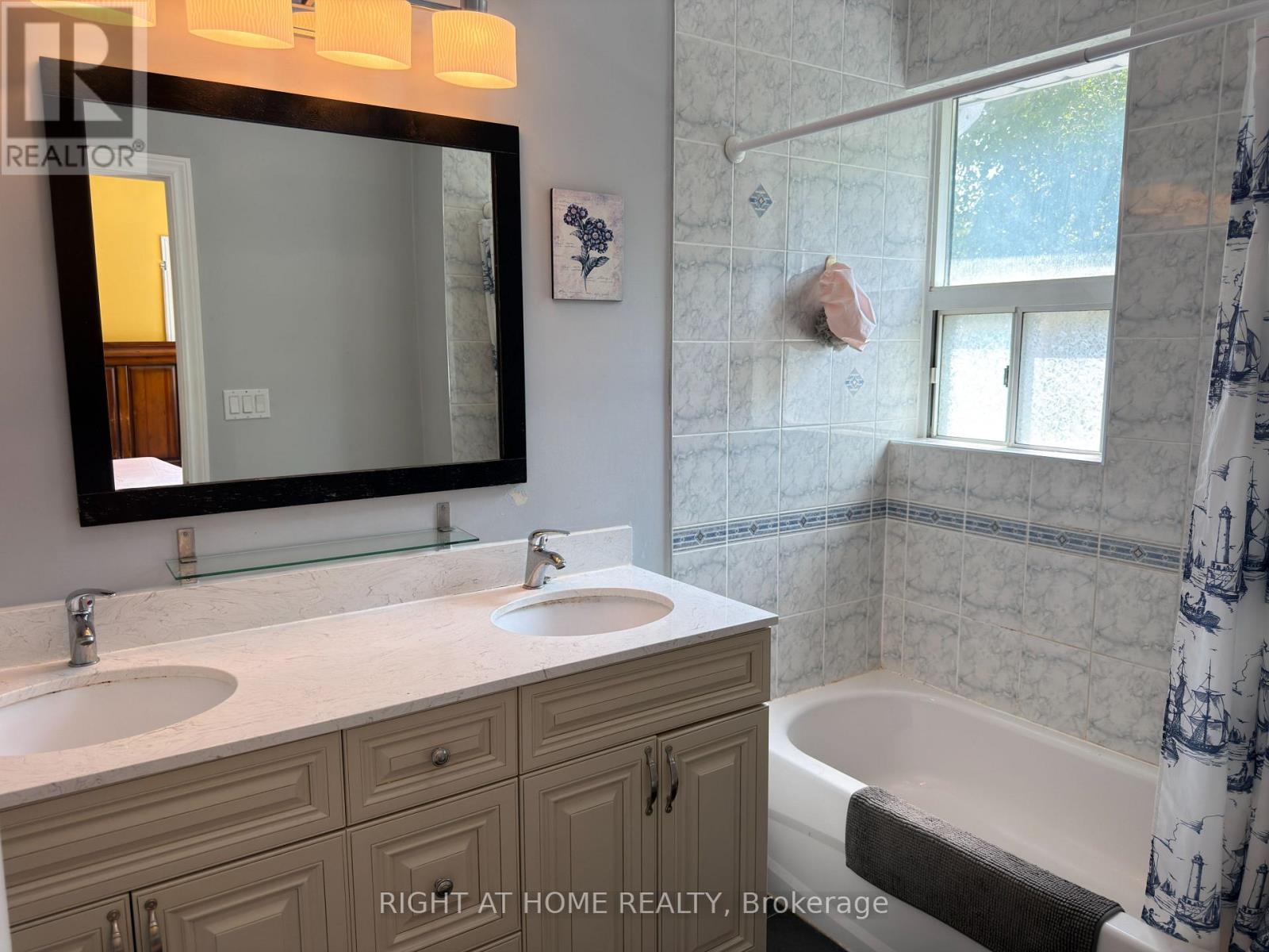 107 Melrose Avenue, Toronto (Lawrence Park North), Ontario  M5M 1Y8 - Photo 10 - C13674876