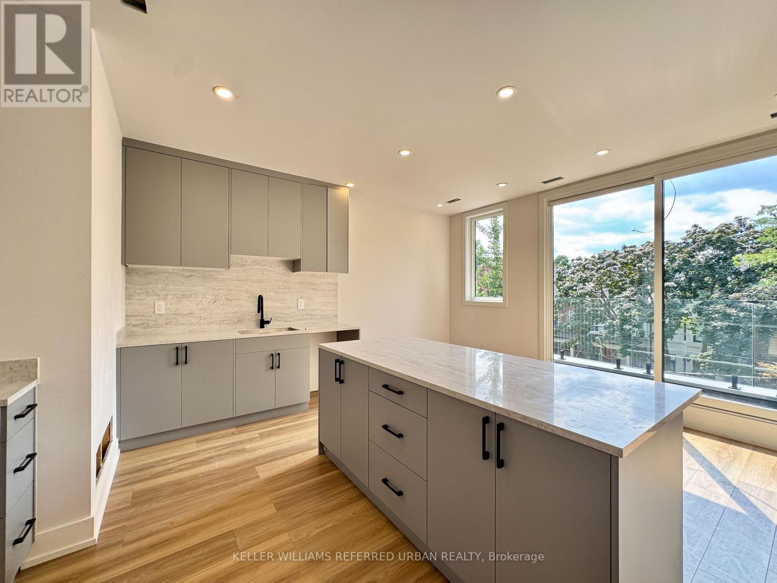 4 - 269 Brunswick Avenue, Toronto, Ontario  M5S 2M6 - Photo 3 - C13675010