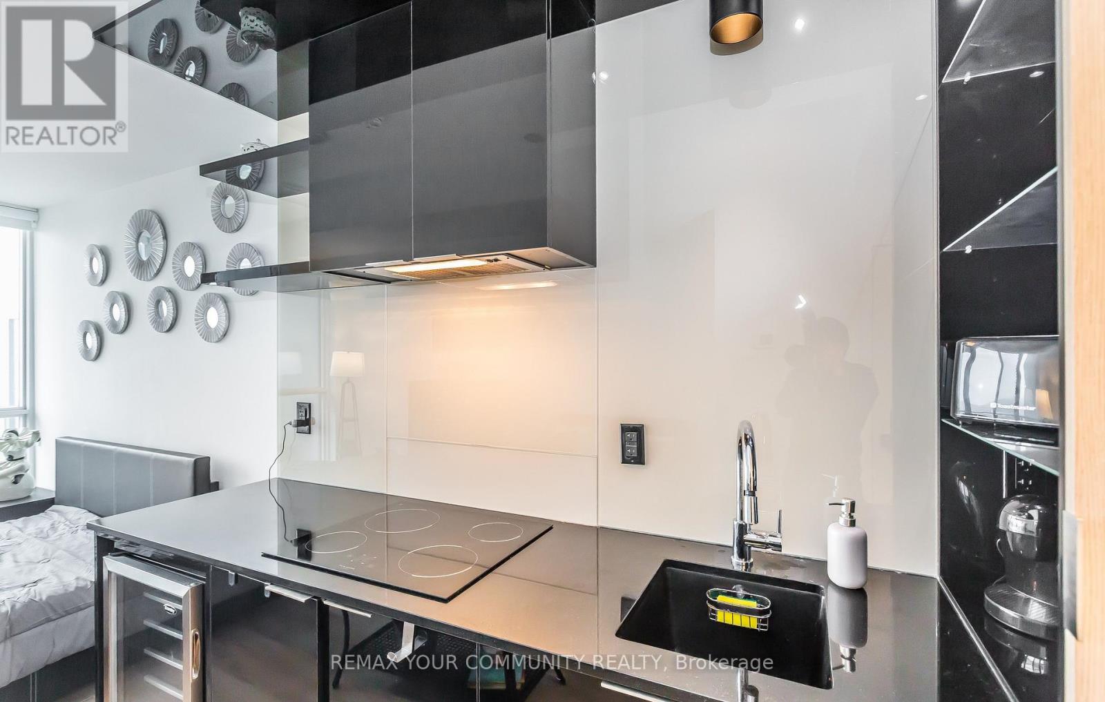 5404 - 70 Temperance Street, Toronto (Bay Street Corridor), Ontario  M5H 0B1 - Photo 7 - C13675012