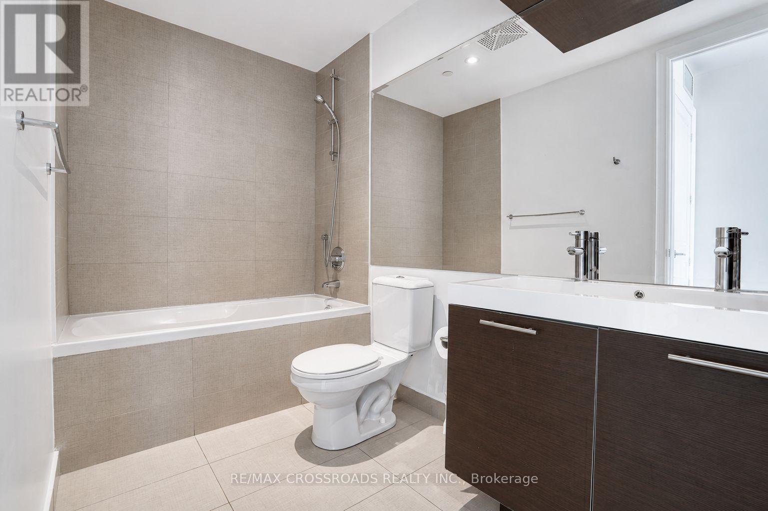 6107 - 388 Yonge Street, Toronto (Bay Street Corridor), Ontario  M5B 0A4 - Photo 15 - C13675018
