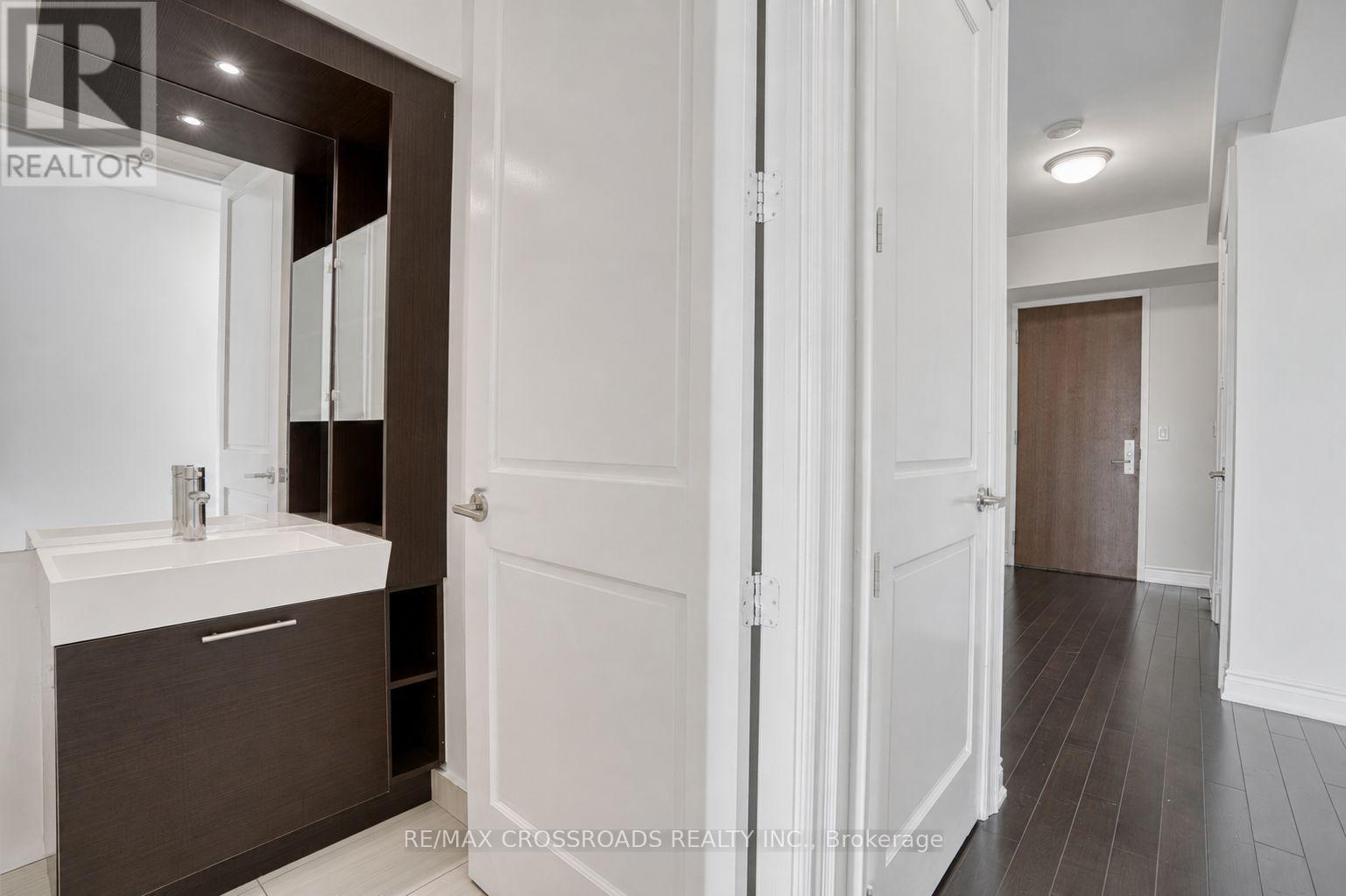6107 - 388 Yonge Street, Toronto (Bay Street Corridor), Ontario  M5B 0A4 - Photo 19 - C13675018