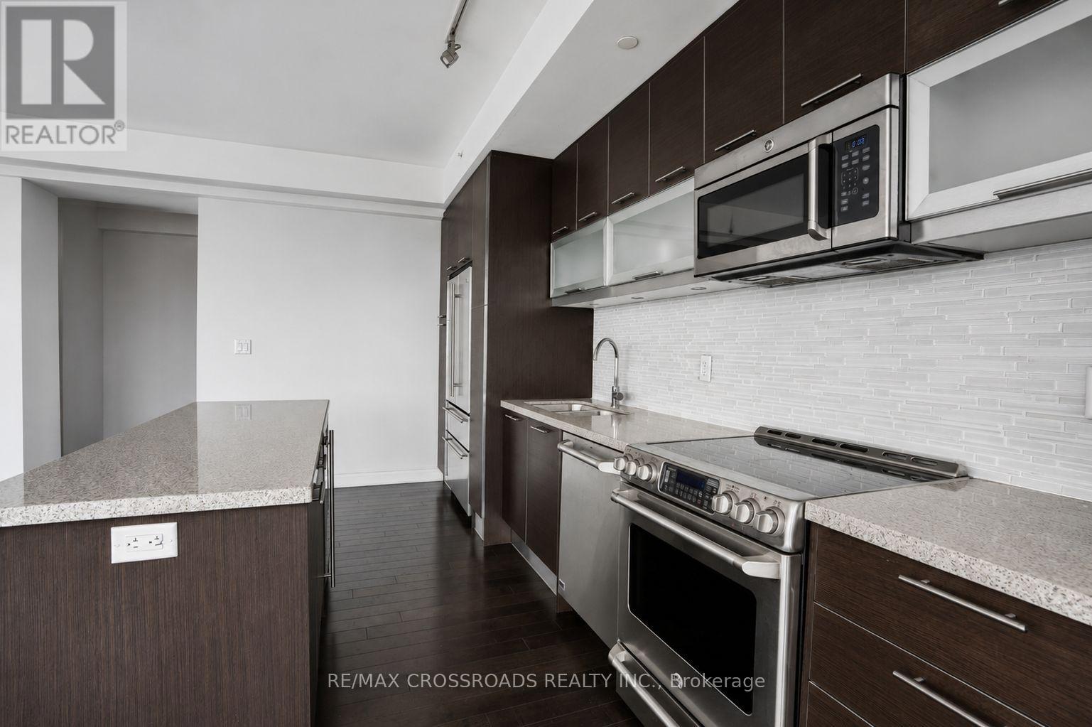 6107 - 388 Yonge Street, Toronto (Bay Street Corridor), Ontario  M5B 0A4 - Photo 4 - C13675018