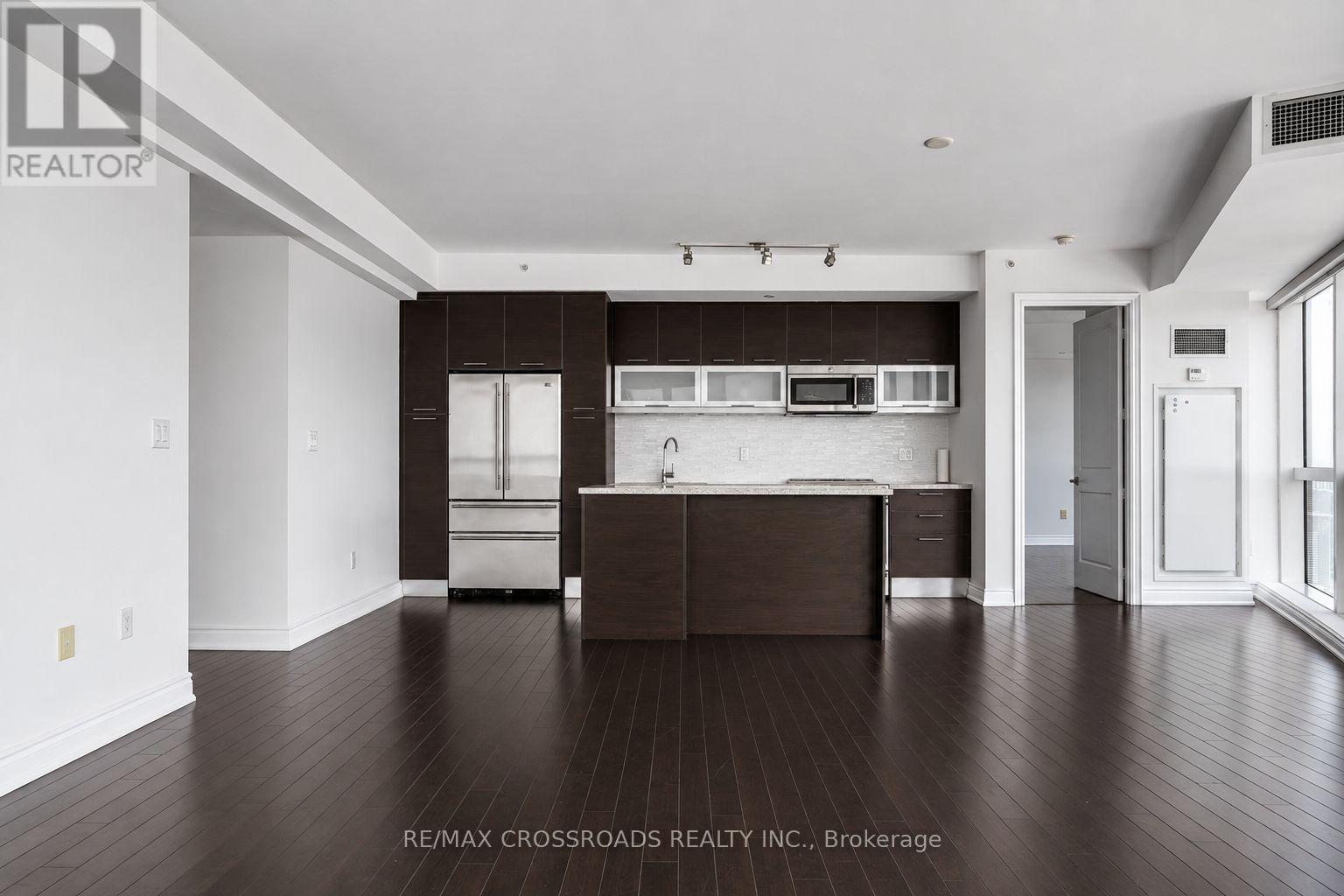 6107 - 388 Yonge Street, Toronto (Bay Street Corridor), Ontario  M5B 0A4 - Photo 6 - C13675018