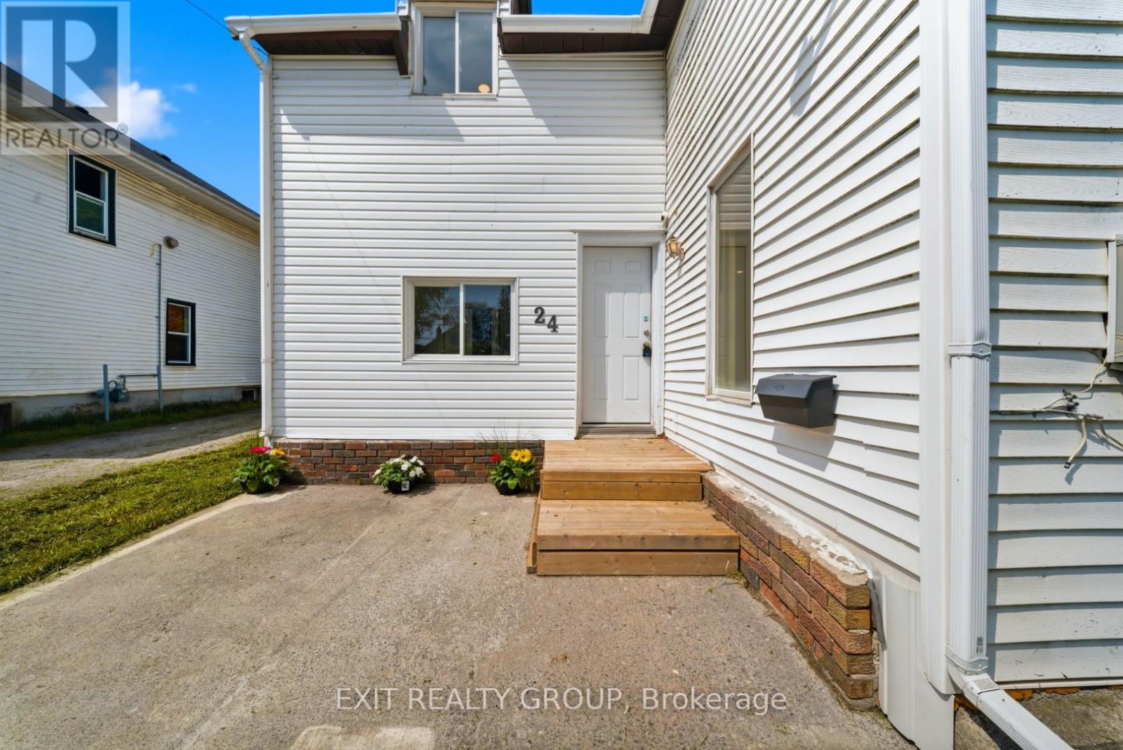 24 Albion Street, Belleville, Ontario  K8N 3R8 - Photo 2 - X13674952