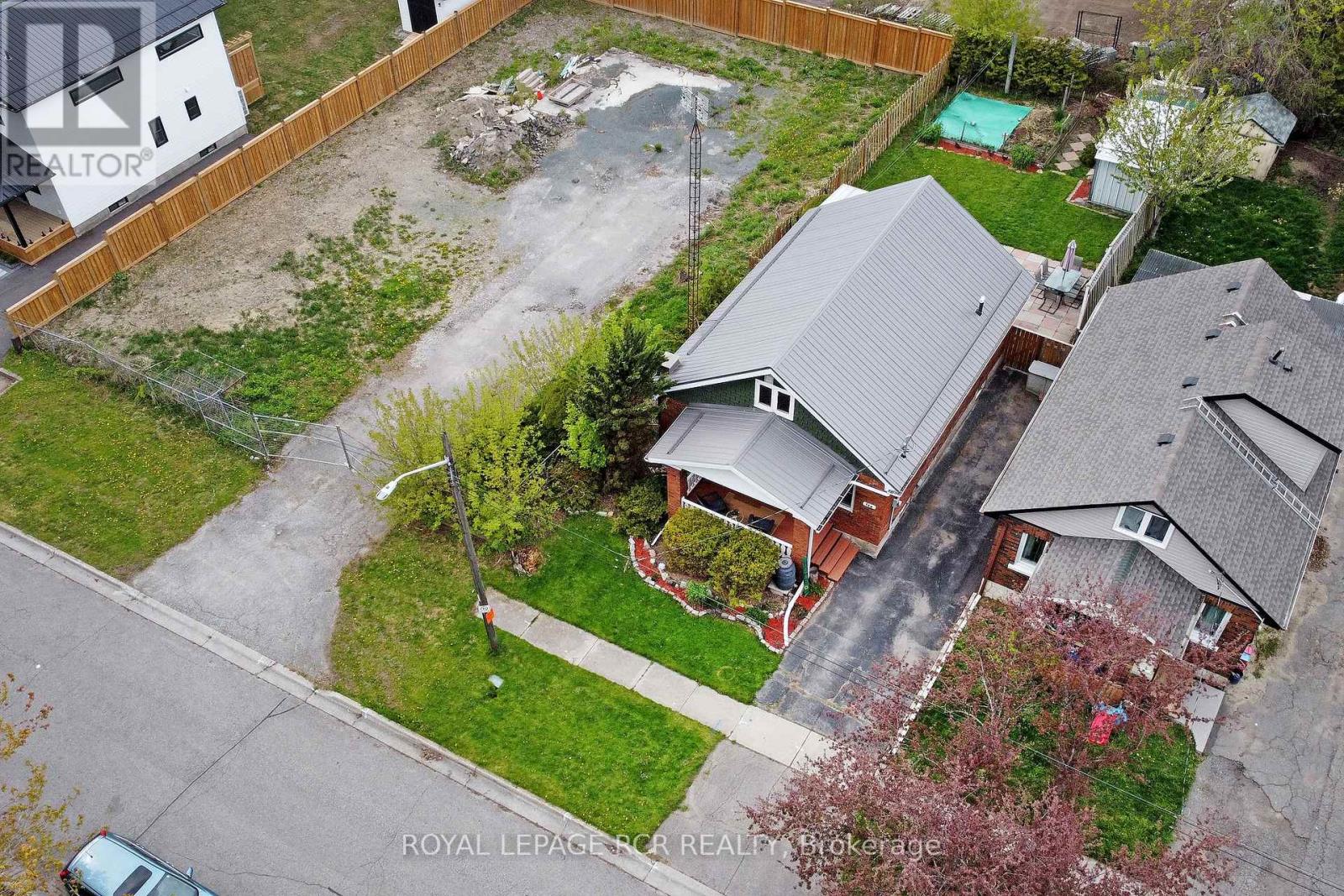 116 Buckingham Avenue, Oshawa, Ontario  L1G 2K5 - Photo 43 - E13674886