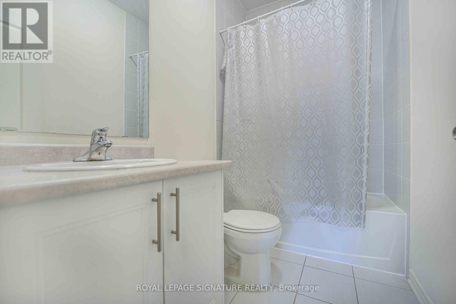 6 Ginno Lane, Ajax, Ontario  L1S 0H3 - Photo 12 - E13674888