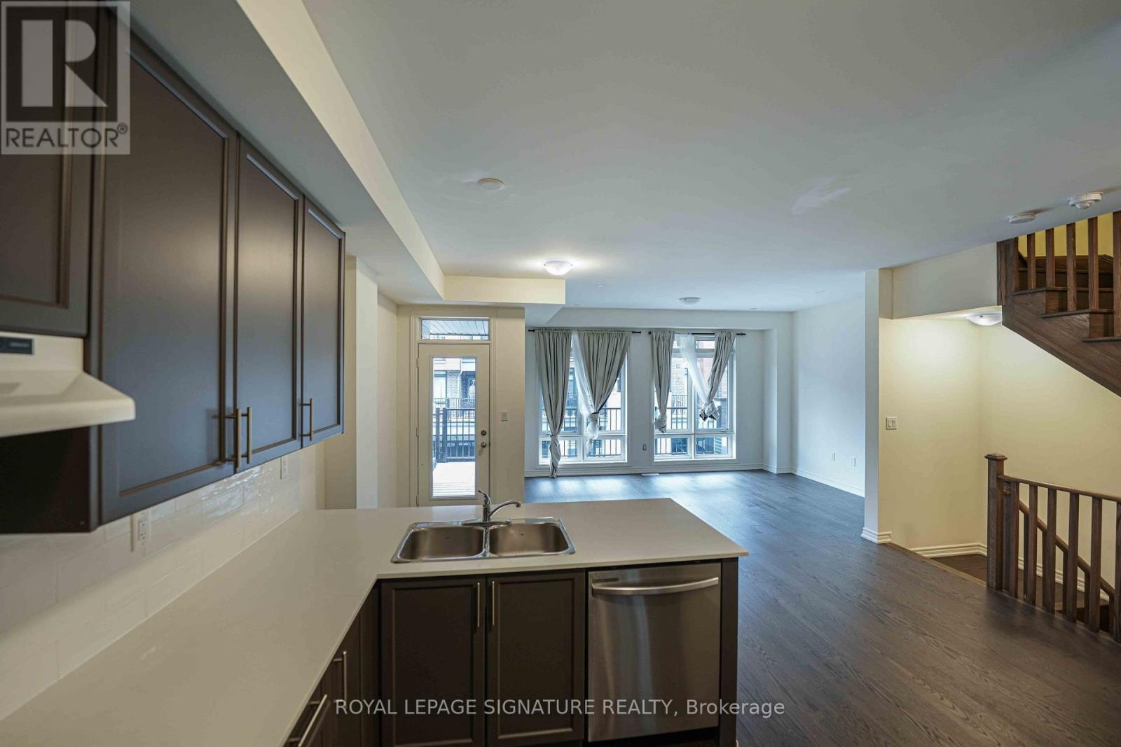 6 Ginno Lane, Ajax, Ontario  L1S 0H3 - Photo 6 - E13674888