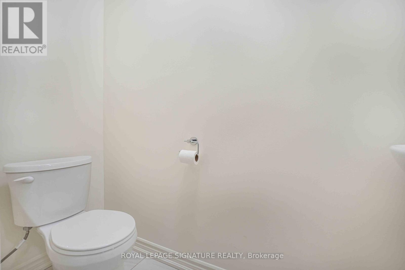 6 Ginno Lane, Ajax, Ontario  L1S 0H3 - Photo 8 - E13674888