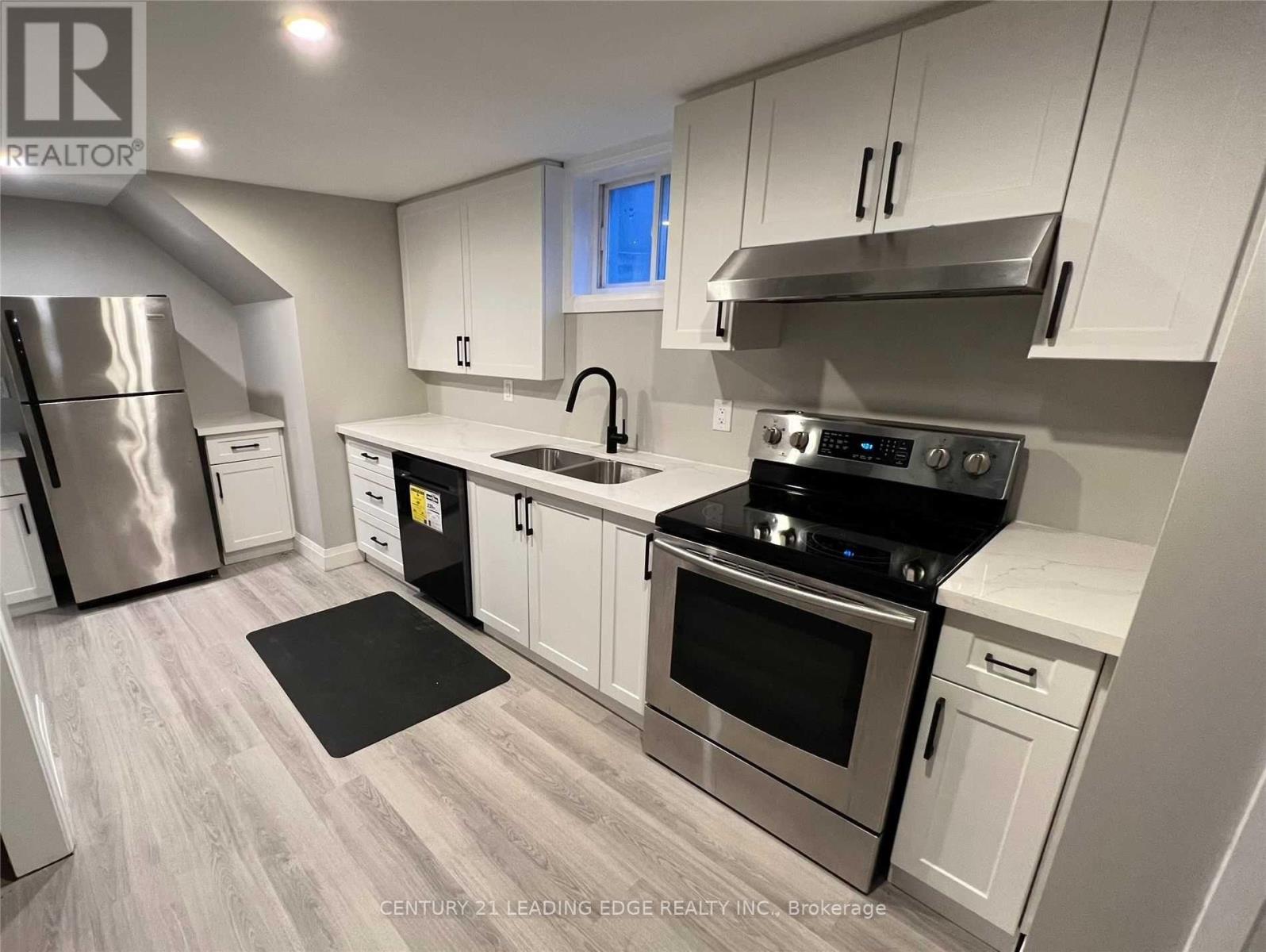 Bsmt - 214 Gibbons Street, Oshawa (Mclaughlin), Ontario  L1J 4Y4 - Photo 3 - E13674982