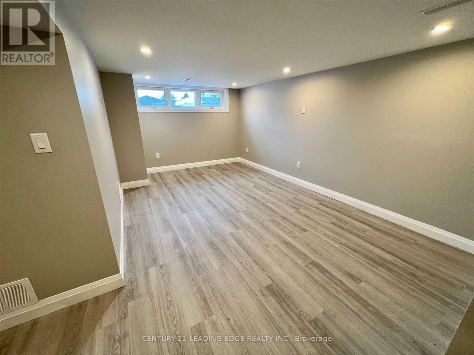 Bsmt - 214 Gibbons Street, Oshawa (Mclaughlin), Ontario  L1J 4Y4 - Photo 7 - E13674982
