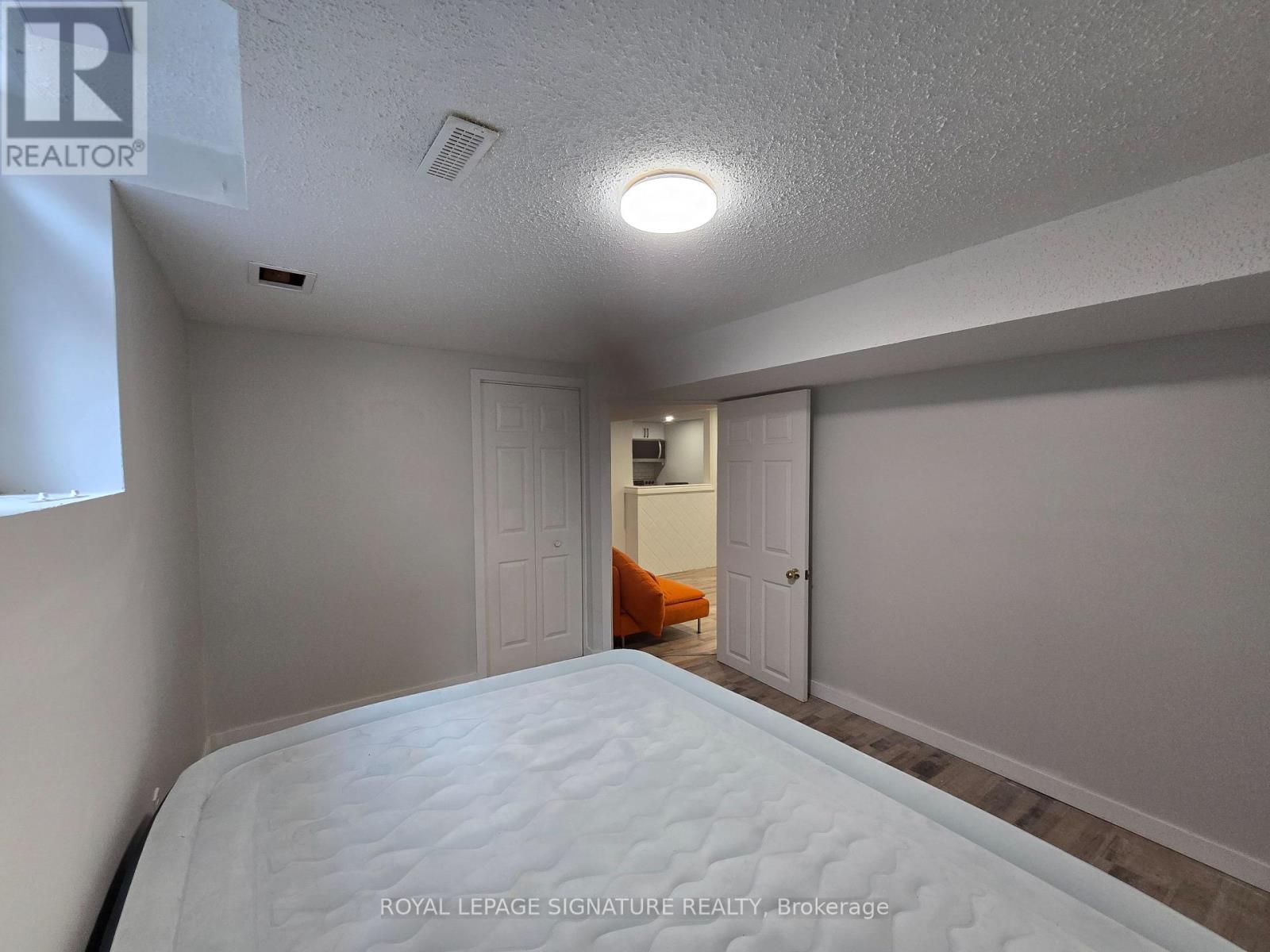 Lower - 211 Glen Hill Drive, Whitby, Ontario  L1N 7J5 - Photo 11 - E13674992