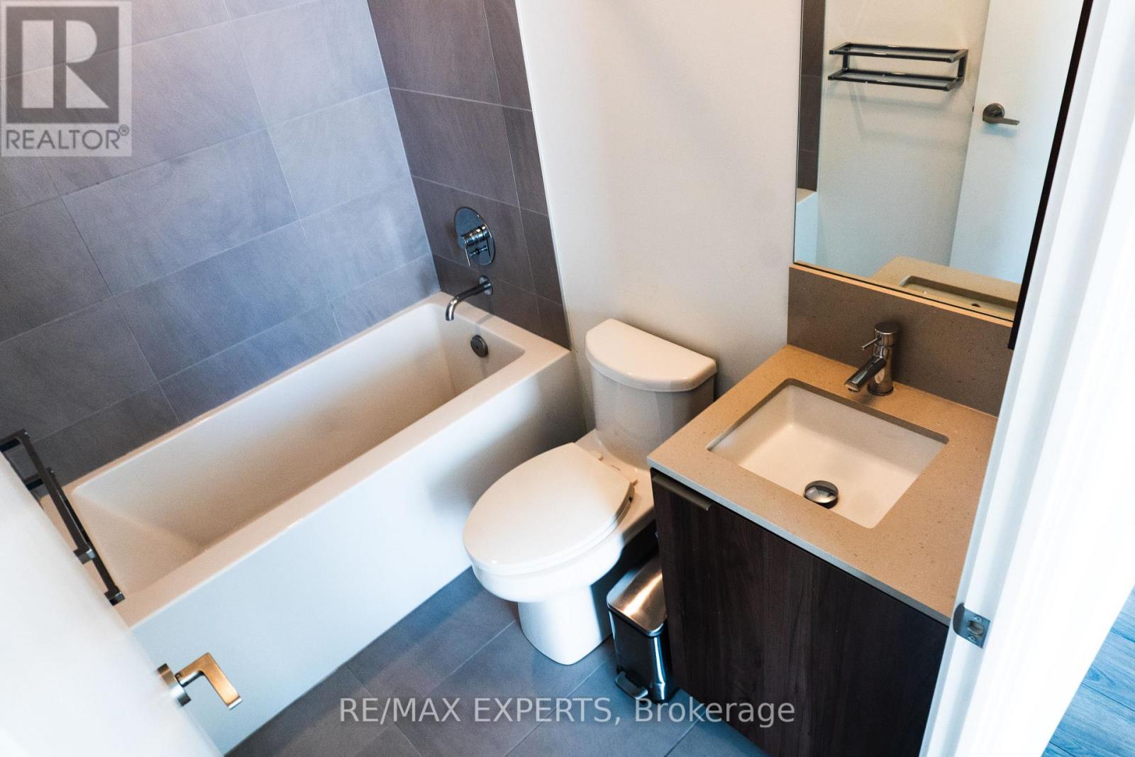 1802 - 7890 Jane Street, Vaughan (Vaughan Corporate Centre), Ontario  L4K 0K9 - Photo 24 - N13674866