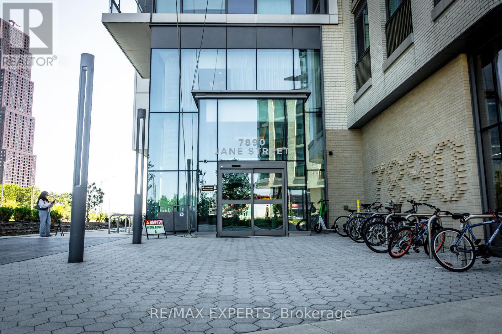 1802 - 7890 Jane Street, Vaughan (Vaughan Corporate Centre), Ontario  L4K 0K9 - Photo 3 - N13674866