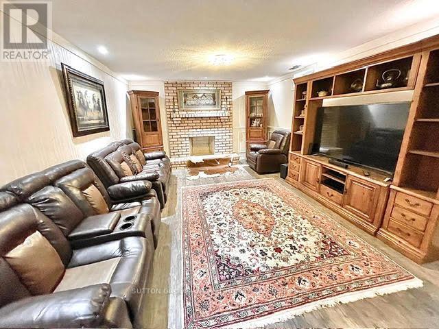 BASEMENT - 22 WALTHAM CRESCENT, Richmond Hill, Ontario