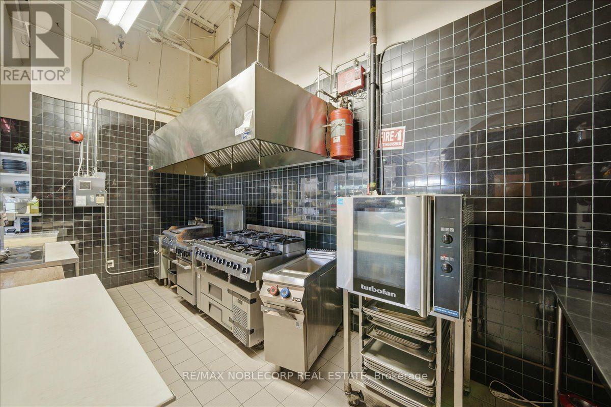 444 Holland Street W, Bradford West Gwillimbury, Ontario  L3Z 0G1 - Photo 36 - N13674962