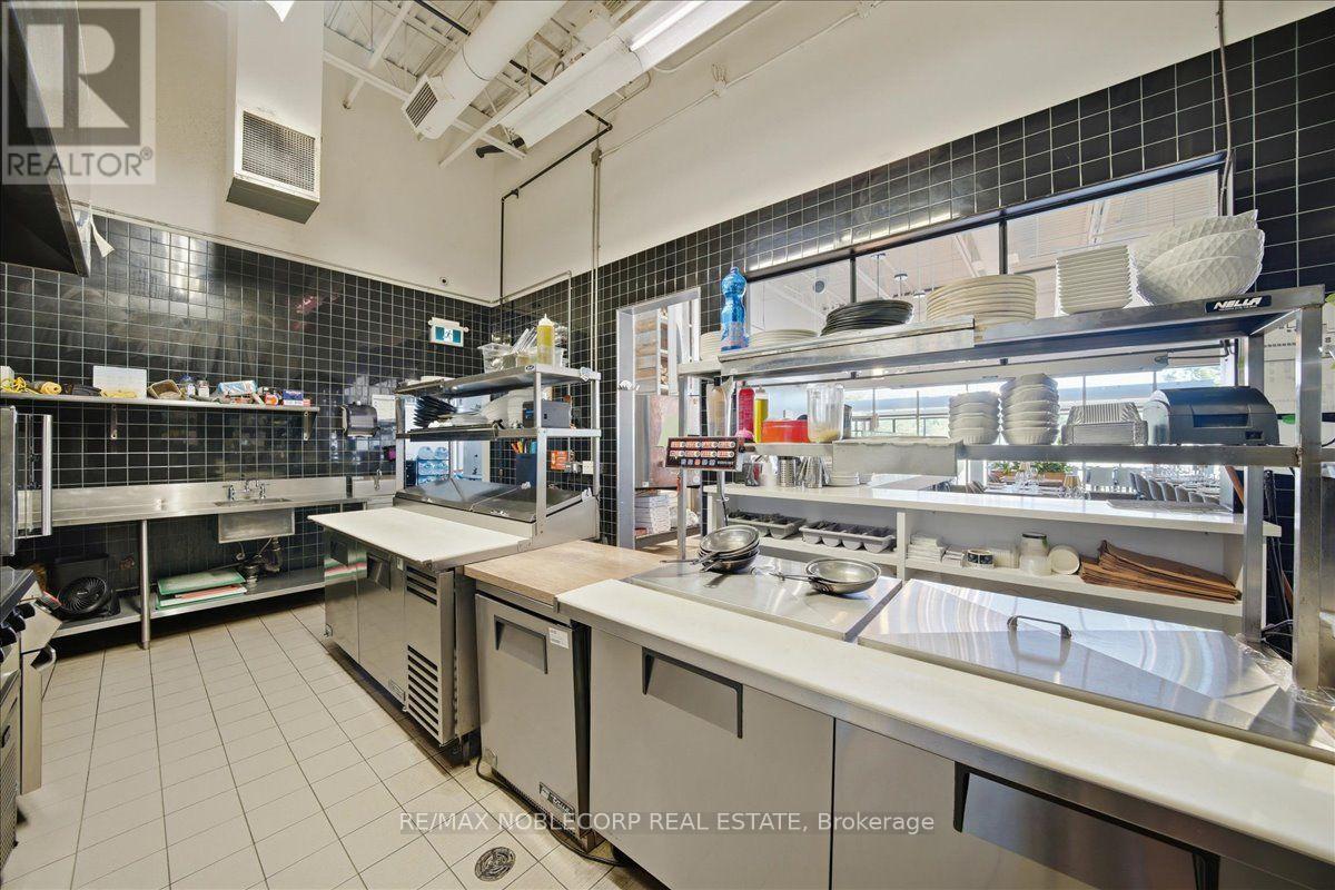 444 Holland Street W, Bradford West Gwillimbury, Ontario  L3Z 0G1 - Photo 39 - N13674962