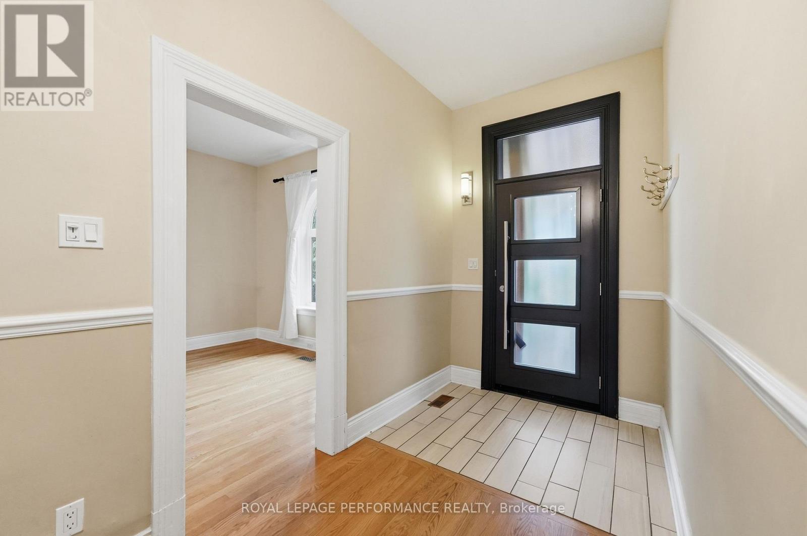 284 Crichton Street, Ottawa, Ontario  K1M 1W4 - Photo 5 - X13674934