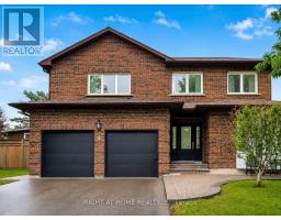 4 SIMMONS CRESCENT, Aurora, Ontario