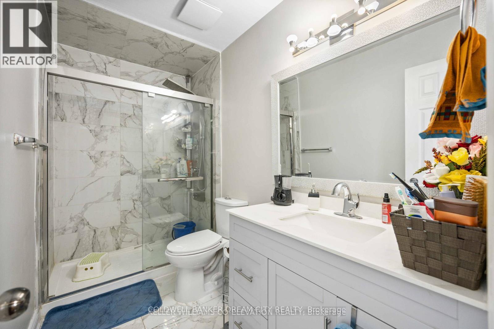 Upper - 3073 Ireson Court, Mississauga (Malton), Ontario  L4T 1N7 - Photo 6 - W13674862
