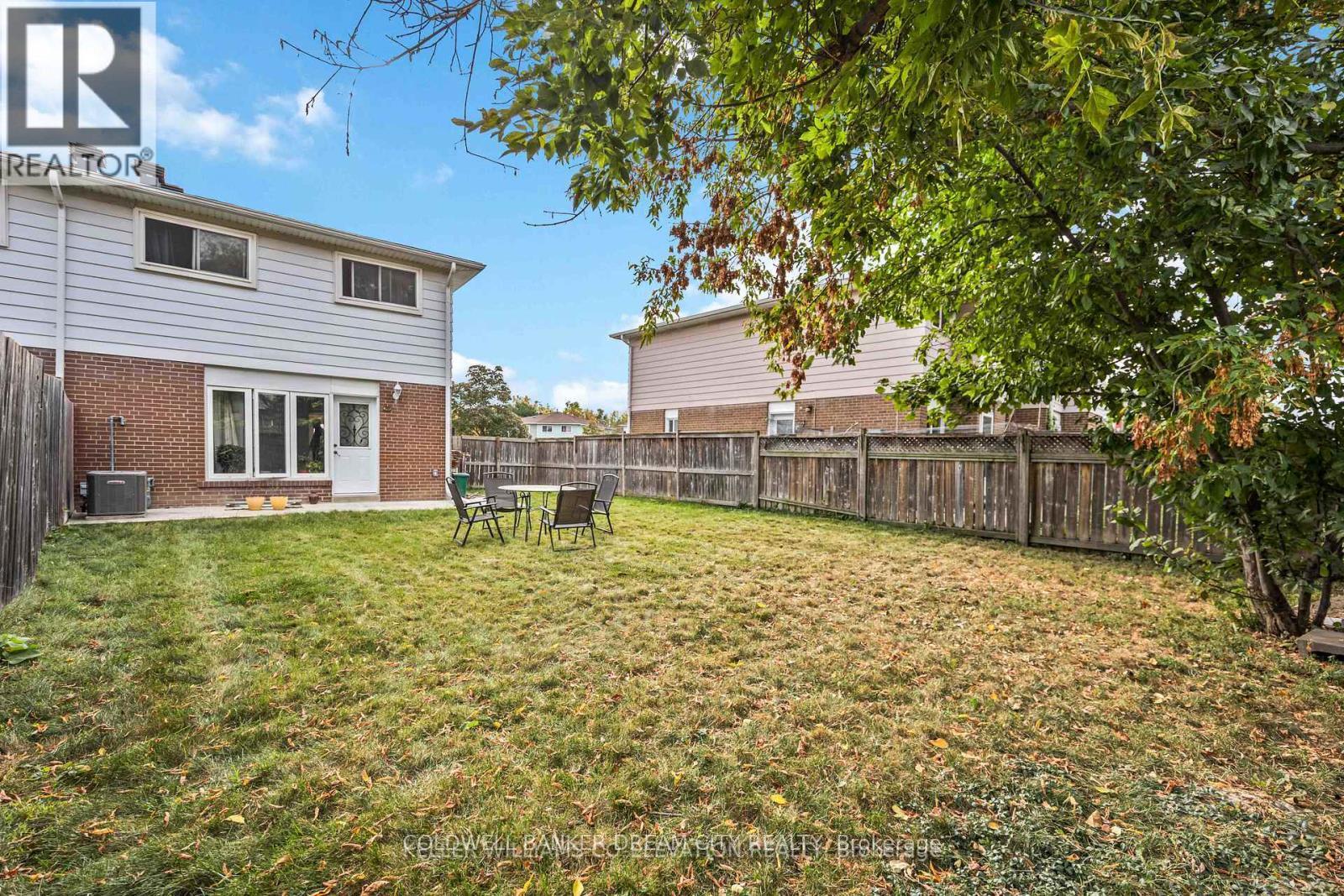Upper - 3073 Ireson Court, Mississauga (Malton), Ontario  L4T 1N7 - Photo 7 - W13674862