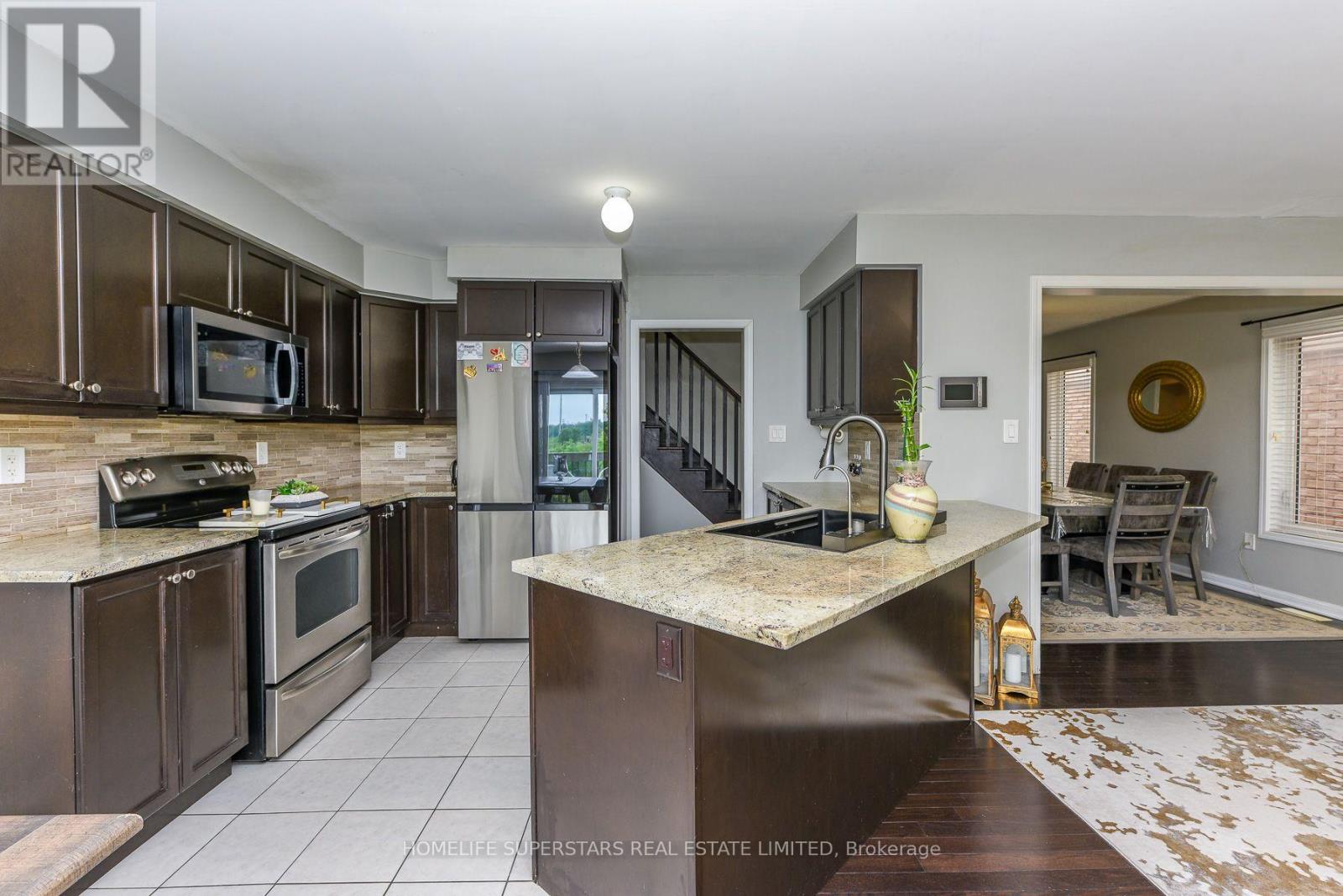 8 Miracle Trail N, Brampton, Ontario  L7A 0Y3 - Photo 19 - W13674872