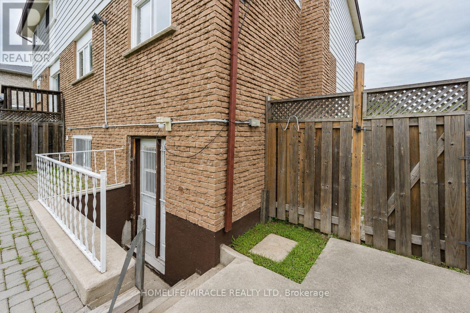 115 Bruce Beer Drive, Brampton, Ontario  L6V 2Z7 - Photo 47 - W13674938
