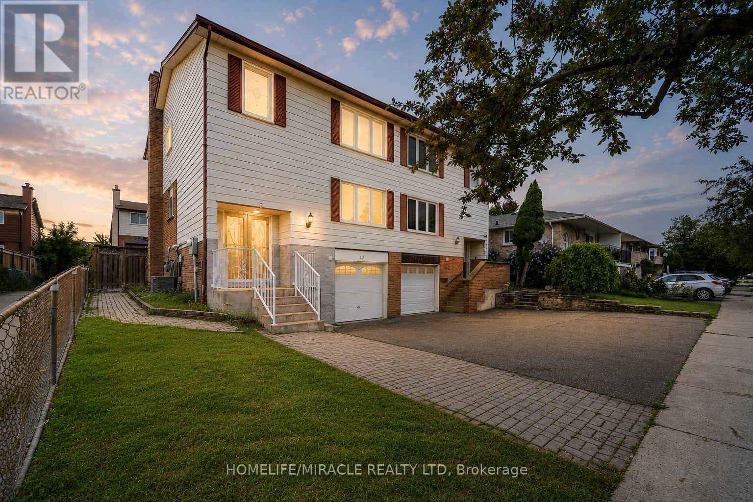 115 Bruce Beer Drive, Brampton, Ontario  L6V 2Z7 - Photo 8 - W13674938